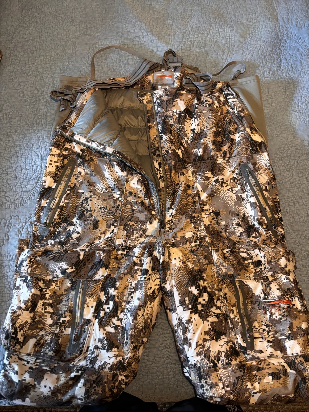 Sitka Incinerator AeroLite Bib